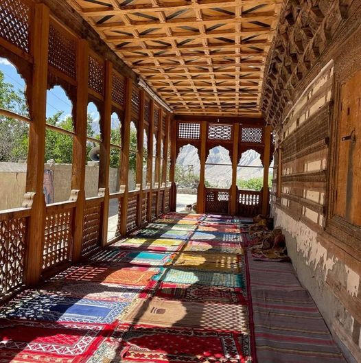 History of Ghanche, Gorgeous Ghanche