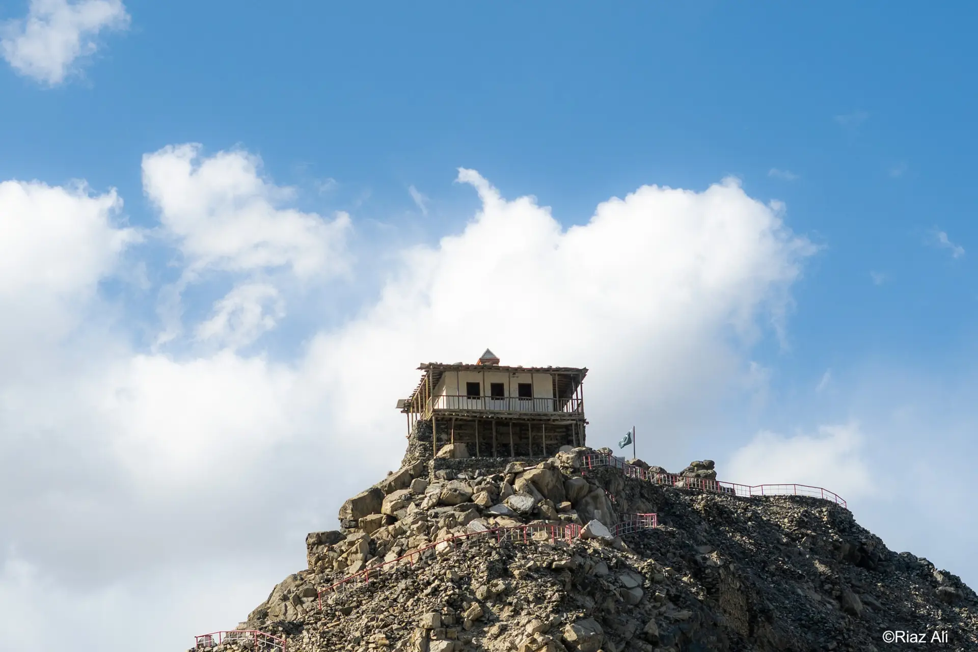 Thoqsikhar, Gorgeous Ghanche